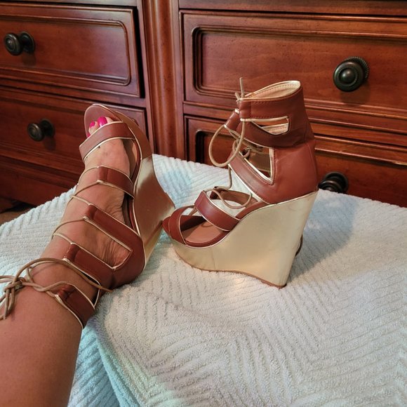 Wedge Sandal size 8 - Picture 5 of 5